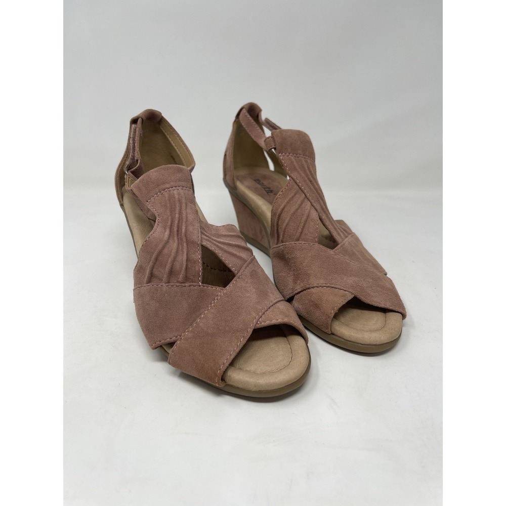Earth Curvet Size 8 Blush Dusk Pink Suede Upper Wedge Sandals Peep Toe